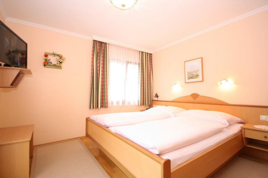 Haus Meissnitzer Haus im Ennstal Szoba fotó