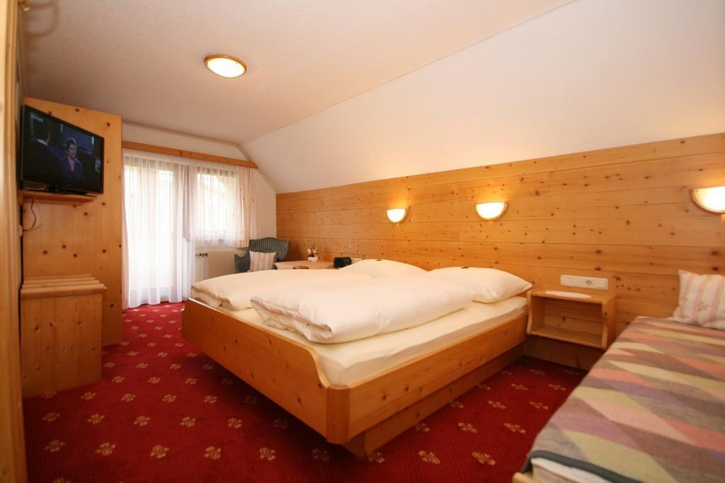 Haus Meissnitzer Haus im Ennstal Szoba fotó