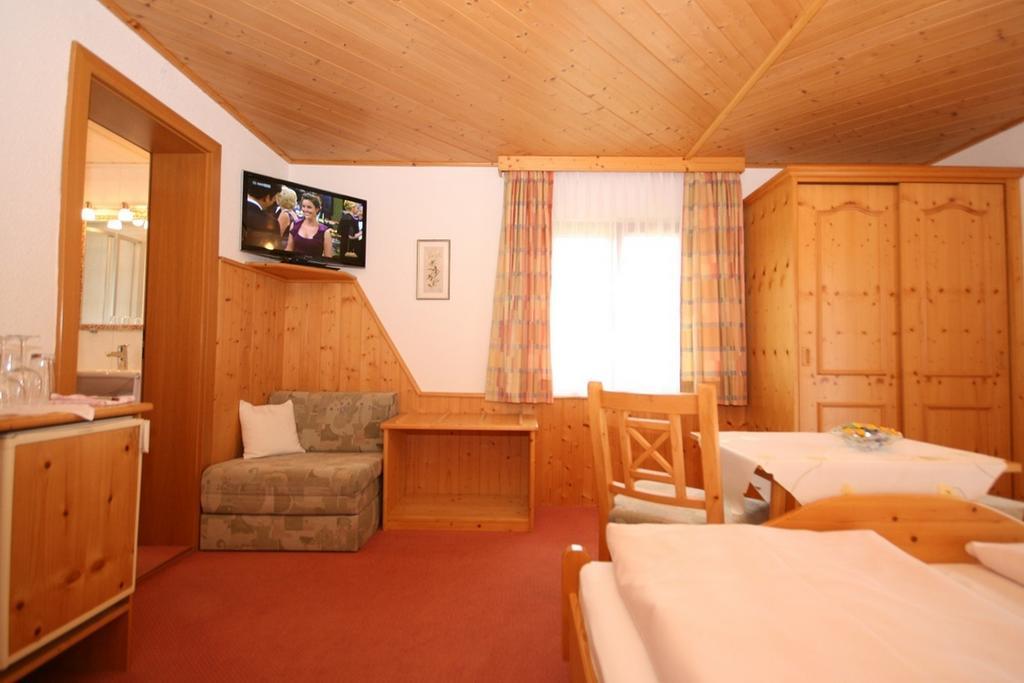 Haus Meissnitzer Haus im Ennstal Szoba fotó
